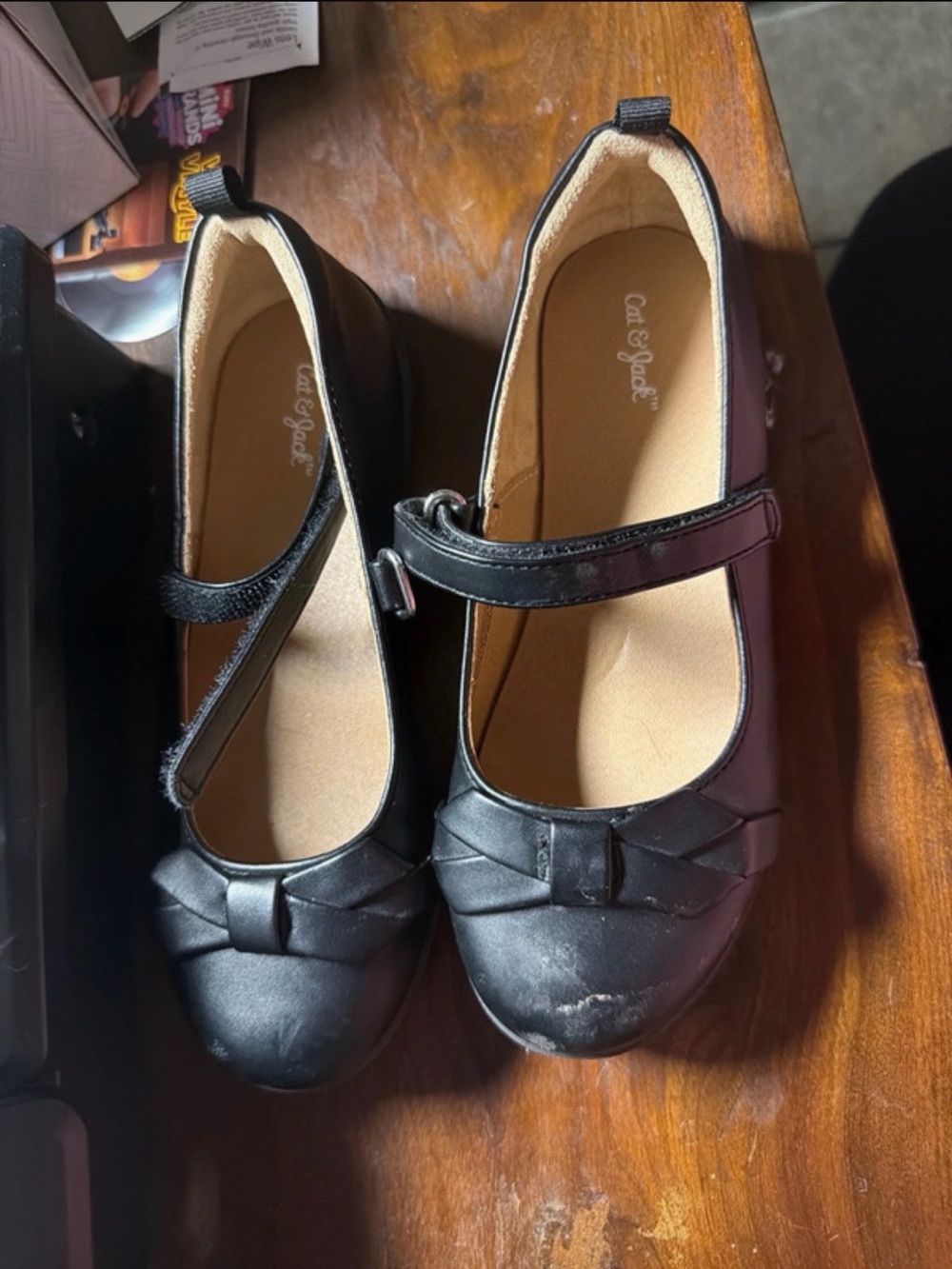 Cat & Jack Black Girls' Mary Jane Bow Dress Shoes